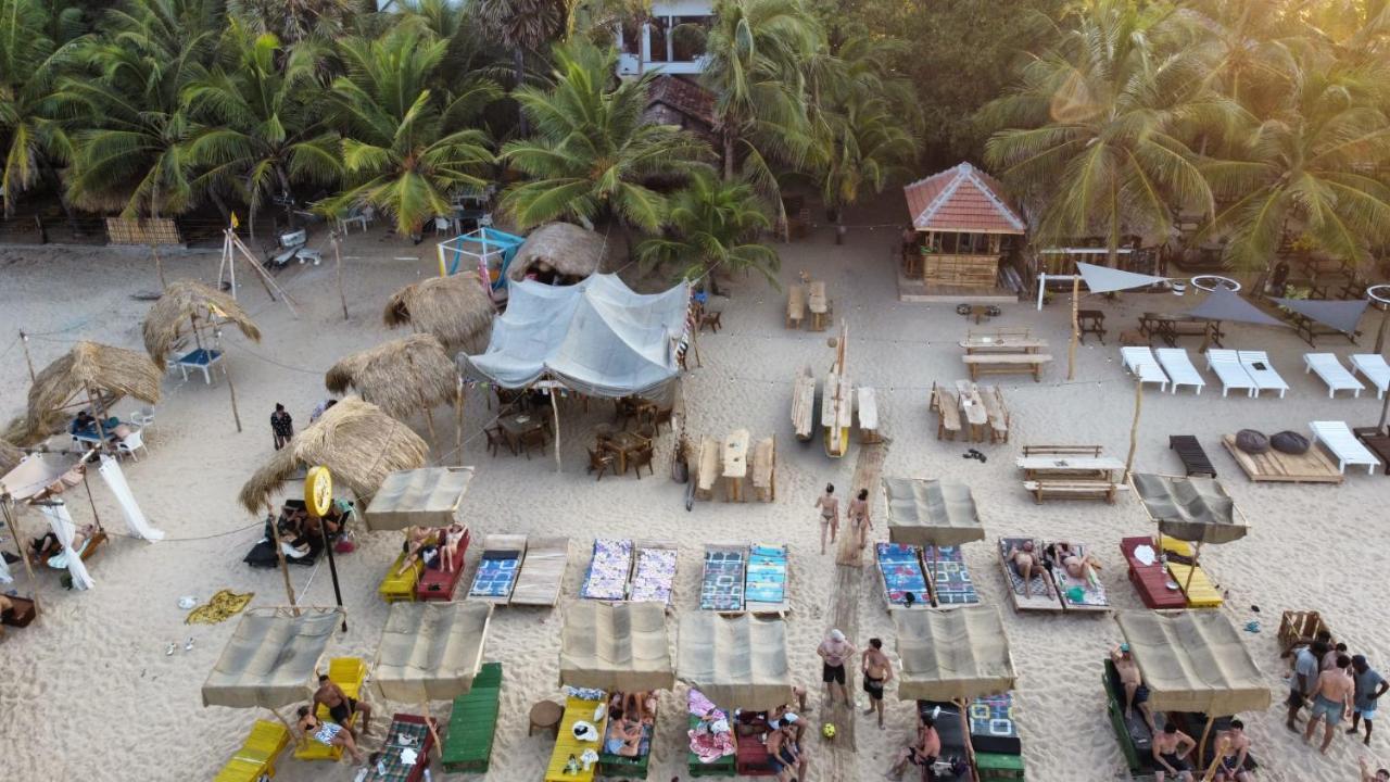 The Surf Access Guest House Arugam Bay Eksteriør billede