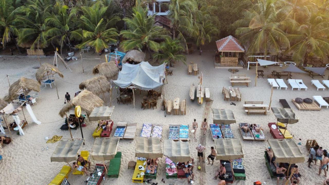 The Surf Access Guest House Arugam Bay Eksteriør billede